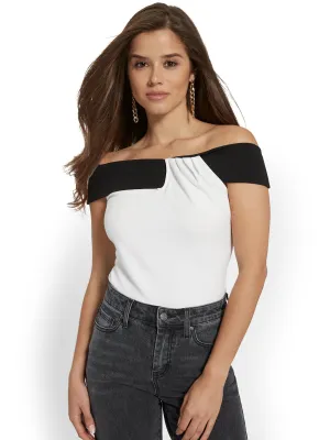 Contrast Off-The-Shoulder Knit Top