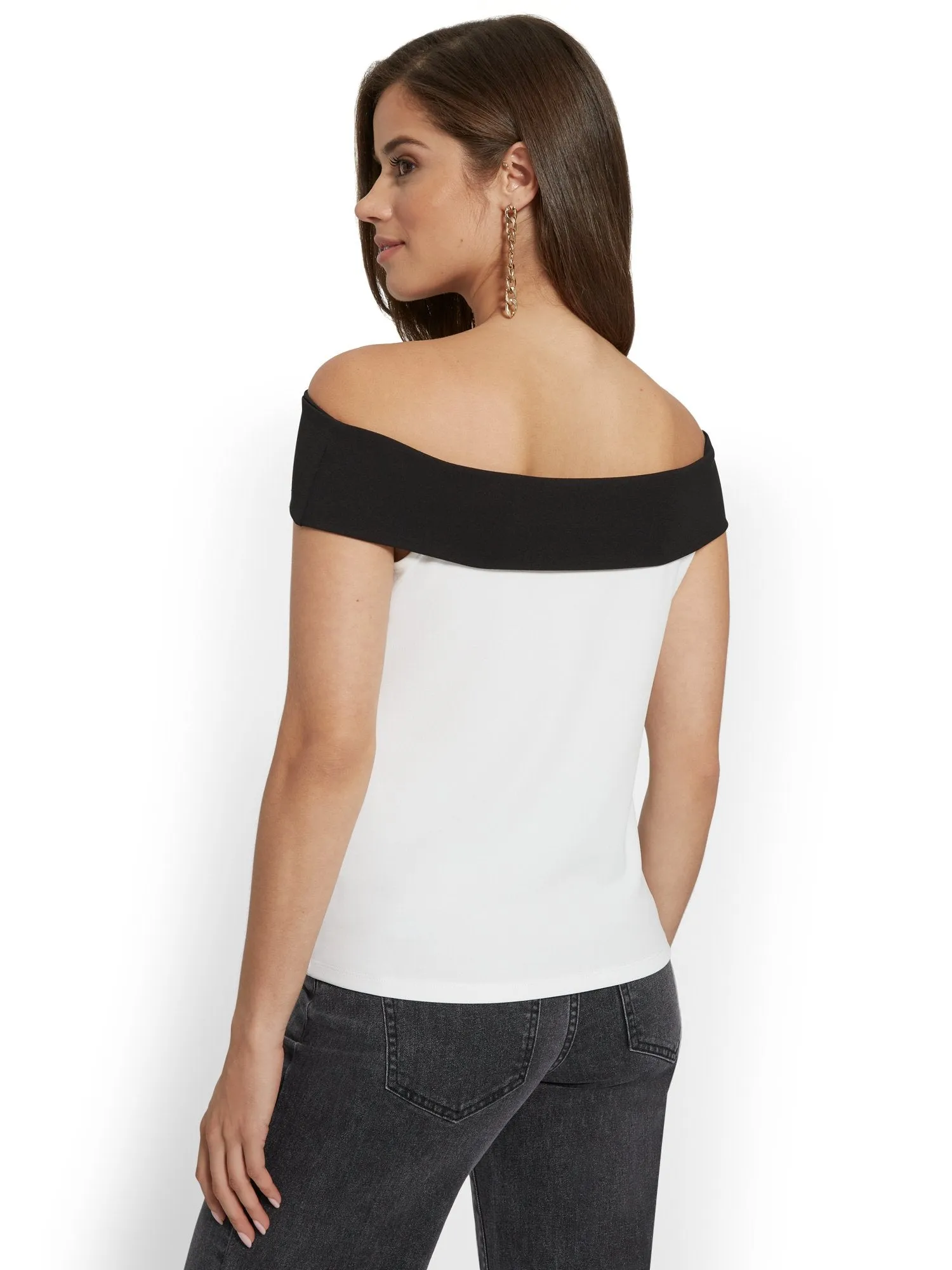 Contrast Off-The-Shoulder Knit Top
