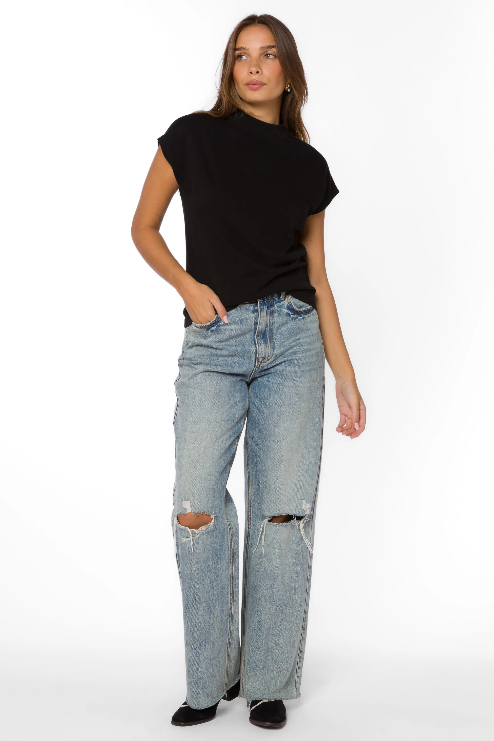 Elizette Black Tee