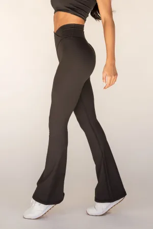 Everyday Petite Bootcut Pant - Black