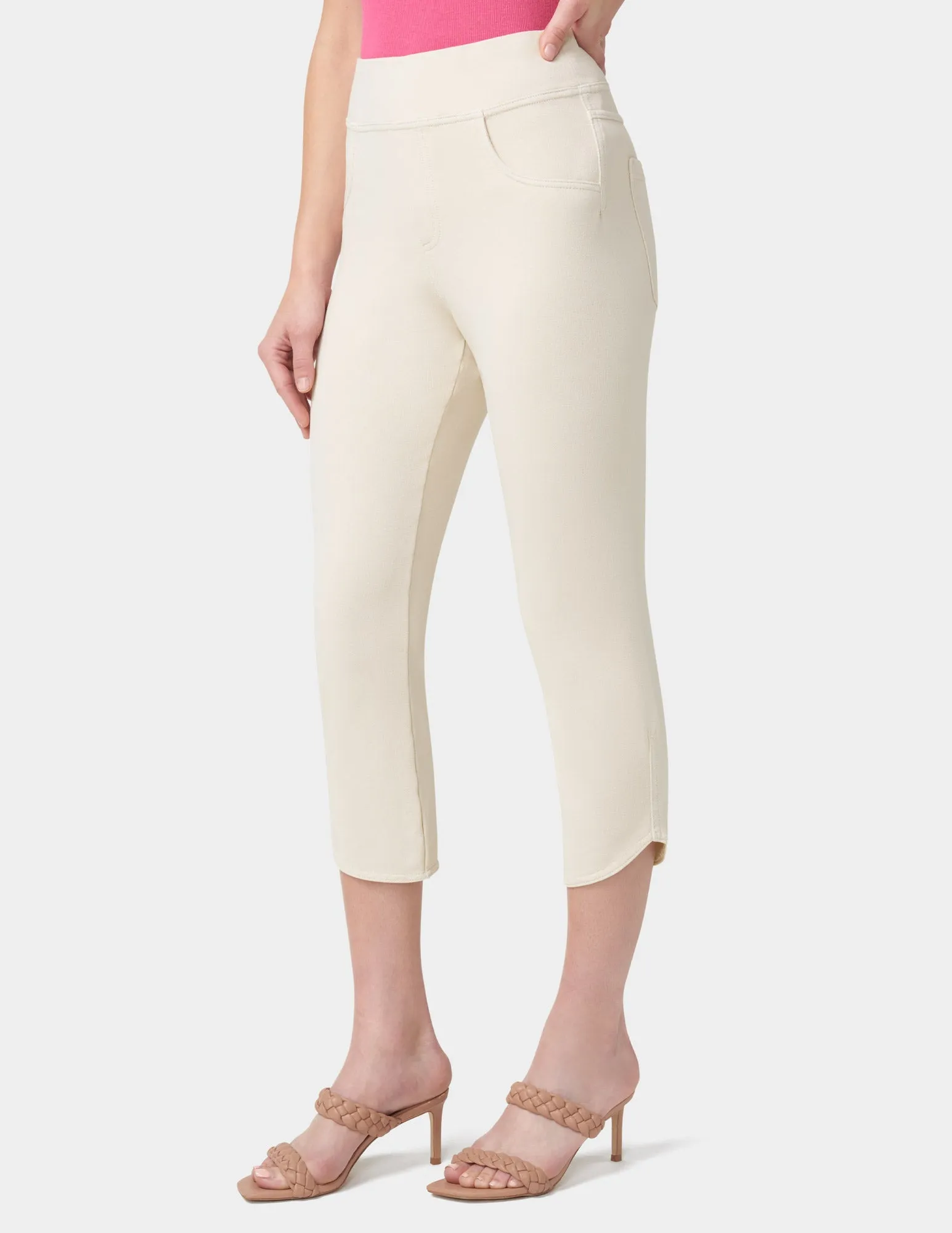Game Changing Tulip Hem Capri