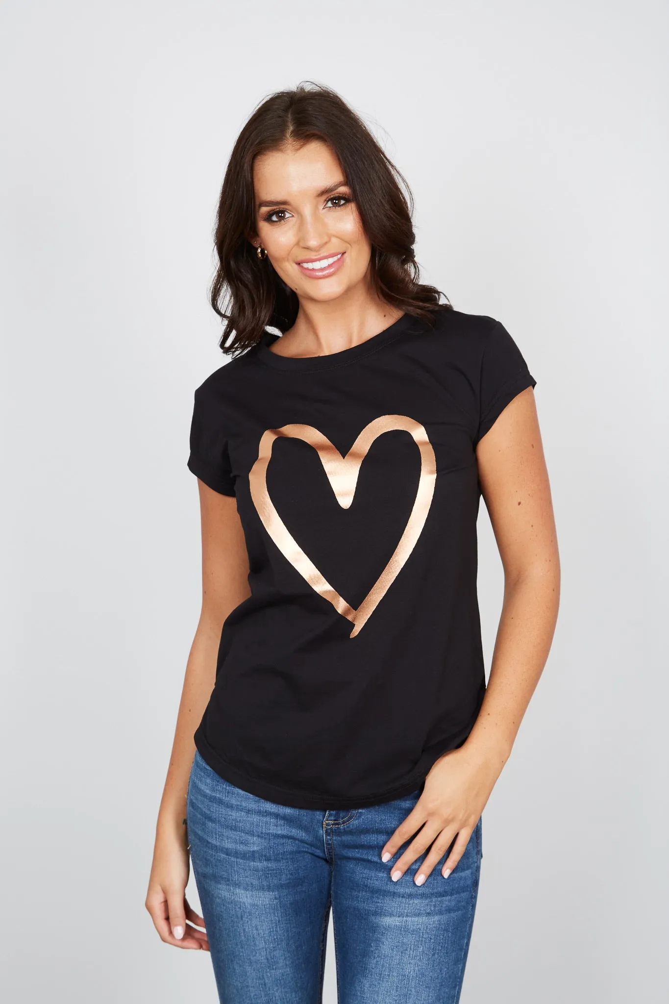 HEART TEE - BLACK
