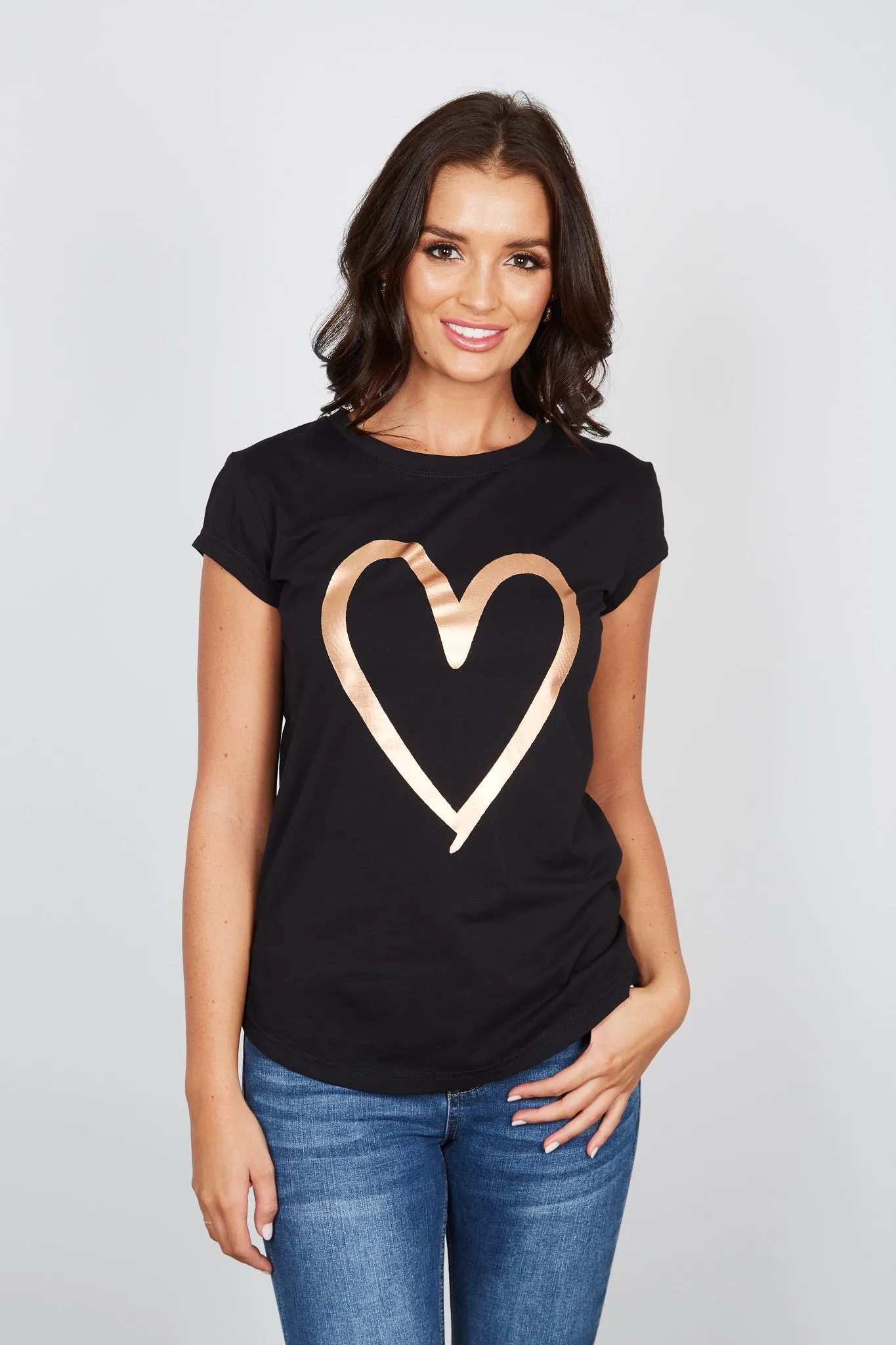 HEART TEE - BLACK
