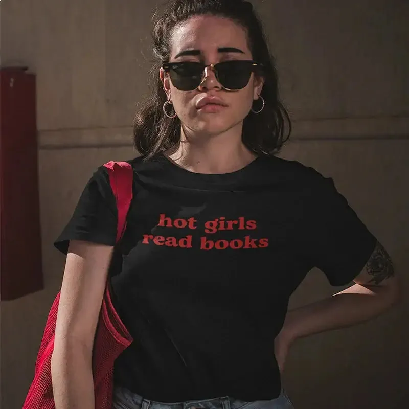 Hot Girls Read Books Relaxed Fit Tee for Casual Comfort