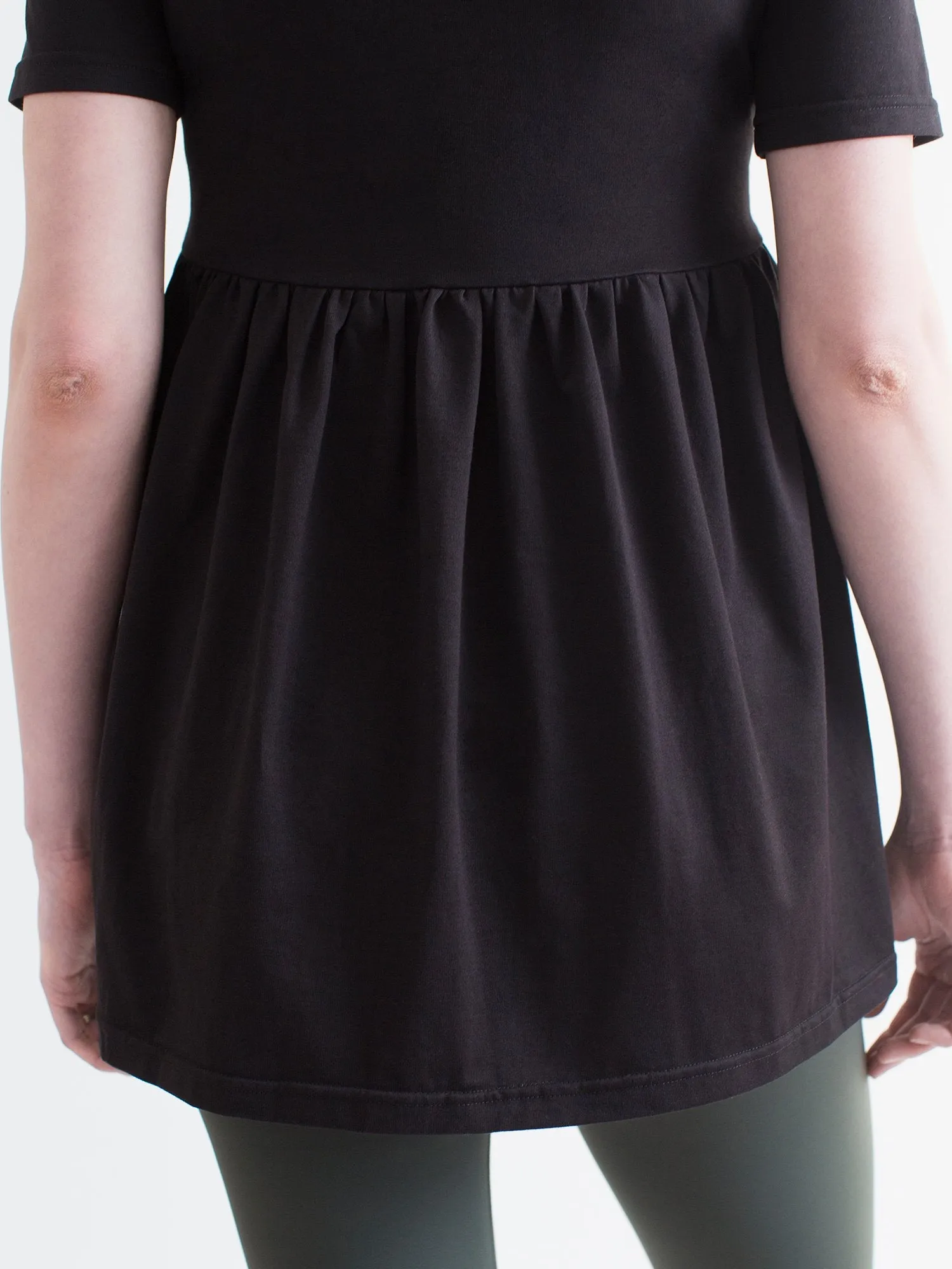MATERNITY PLEATED SOFT STRETCH TOP, BLACK