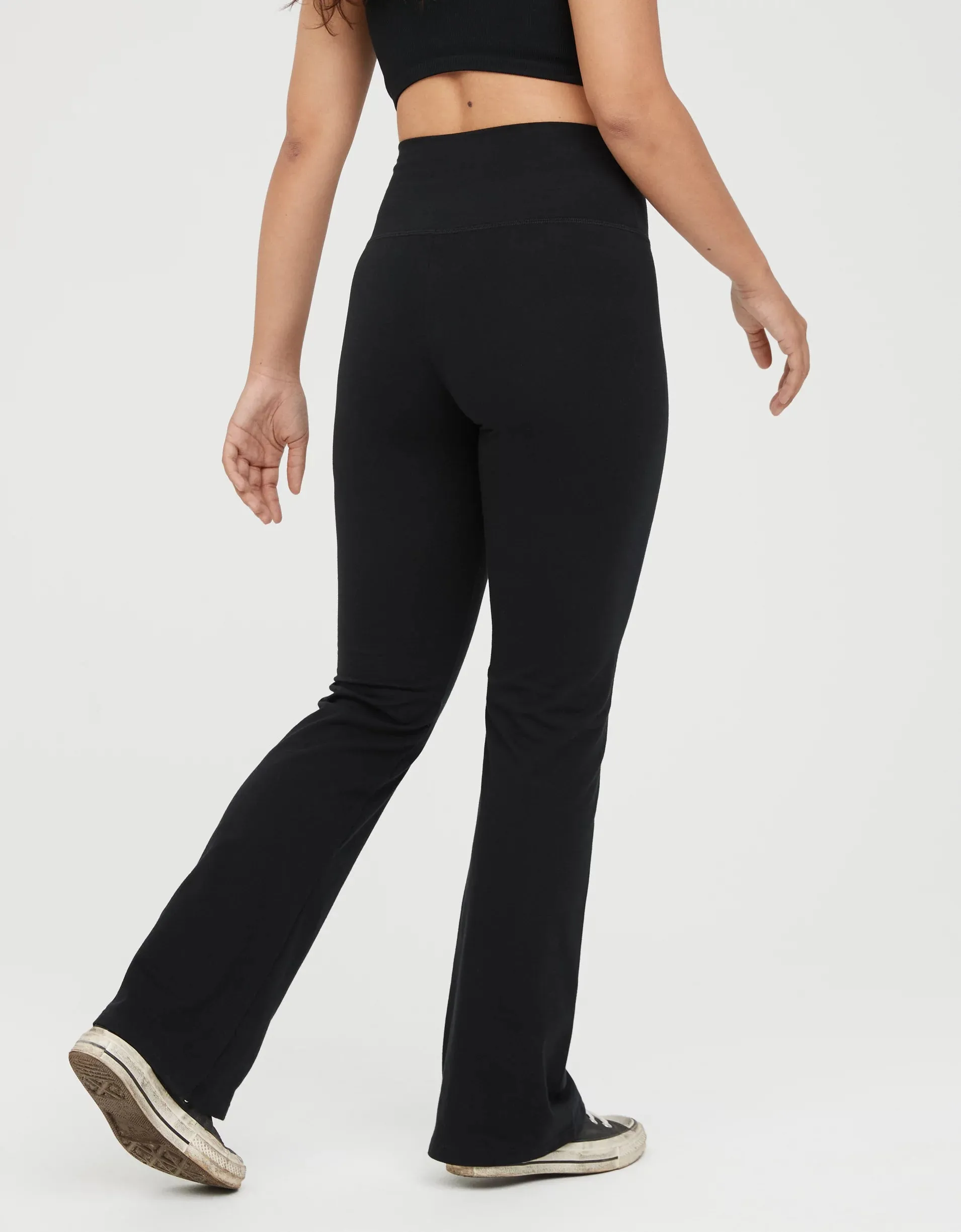 New with tags! Aerie OFFLINE OG High Waisted Flare Legging, Black, Sz M!