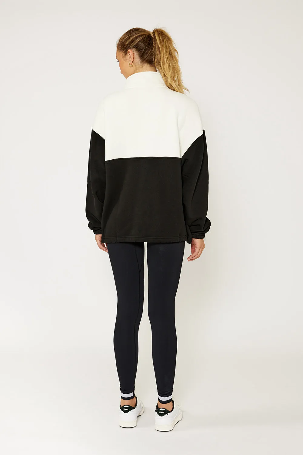 Selena Oversize ½-Zip Pullover: Black N White