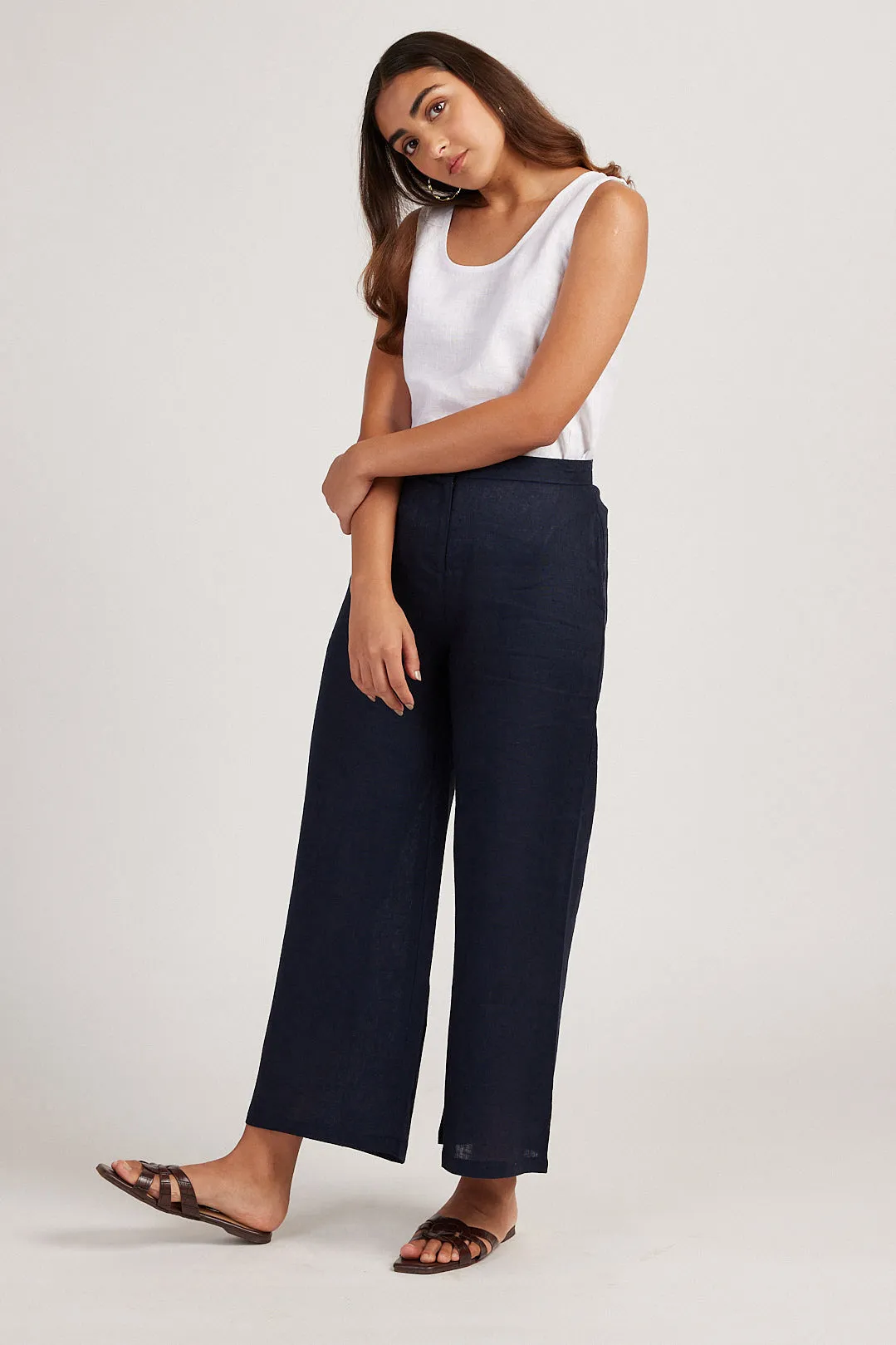 The Linen Round Neck Tank