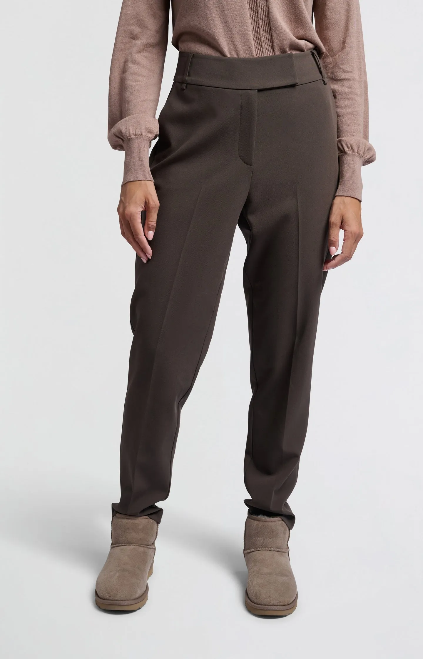 Woven trousers with high waist and straight legs